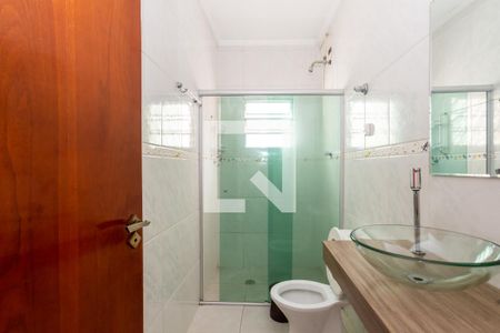 Casa à venda com 250m², 5 quartos e 2 vagas Casa à venda com 250m², 5 quartos e 2 vagasBanheiro Corredor