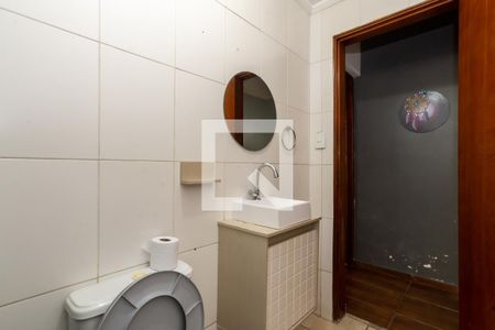 Casa à venda com 250m², 5 quartos e 2 vagas Casa à venda com 250m², 5 quartos e 2 vagasBanheiro Social