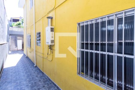 Casa à venda com 250m², 5 quartos e 2 vagas Casa à venda com 250m², 5 quartos e 2 vagasÁrea externa