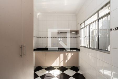 Casa à venda com 250m², 5 quartos e 2 vagas Casa à venda com 250m², 5 quartos e 2 vagasÁrea de Serviço