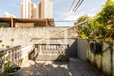 Casa à venda com 250m², 5 quartos e 2 vagas Casa à venda com 250m², 5 quartos e 2 vagasVaranda