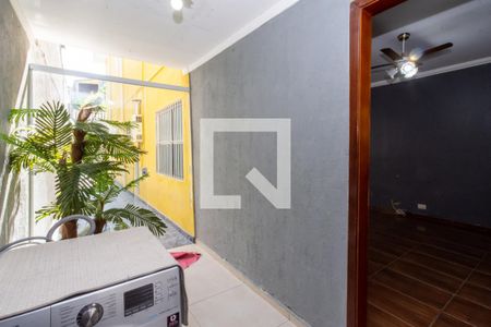 Casa à venda com 250m², 5 quartos e 2 vagas Casa à venda com 250m², 5 quartos e 2 vagasEntrada