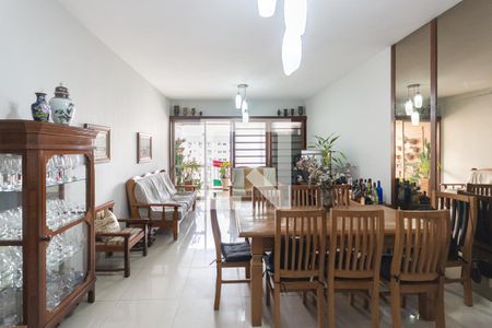 Apartamento à venda com 240m², 4 quartos e 2 vagasSala