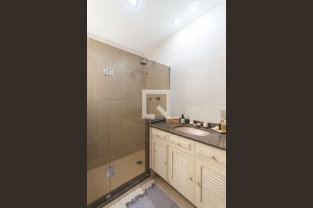 Apartamento à venda com 240m², 4 quartos e 2 vagasBanheiro