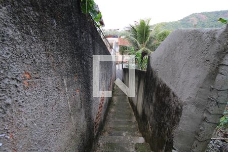 Casa à venda com 285m², 3 quartos e sem vagaEscada da Entrada