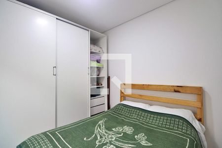 Quarto 1 de apartamento para alugar com 2 quartos, 47m² em Jardim Santo Antônio, Santo André
