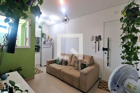 Sala de apartamento para alugar com 2 quartos, 47m² em Jardim Santo Antônio, Santo André