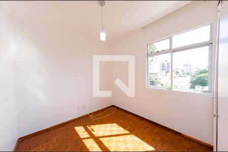 Quarto de apartamento para alugar com 2 quartos, 86m² em Padre Eustáquio, Belo Horizonte