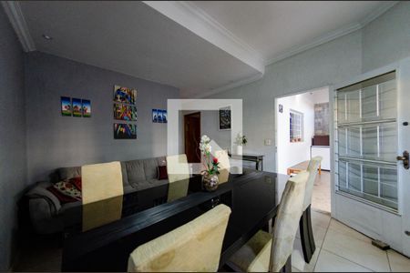 Sala de casa à venda com 6 quartos, 200m² em Alto Caiçaras, Belo Horizonte