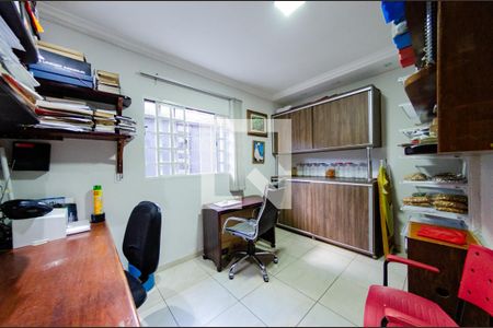 Quarto de casa à venda com 6 quartos, 200m² em Alto Caiçaras, Belo Horizonte