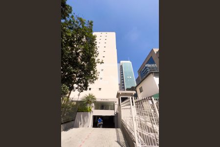 Apartamento para alugar com 72m², 2 quartos e 1 vagaFachada