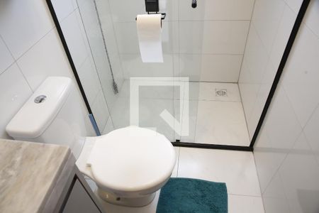 Banheiro de apartamento para alugar com 2 quartos, 76m² em Boqueirão, Praia Grande