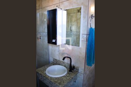 Banheiro da Suíte de apartamento para alugar com 2 quartos, 70m² em Centro, Viamão