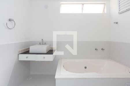 Apartamento à venda com 136m², 3 quartos e 1 vagaBanheiro 2