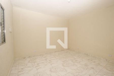 Sala de casa para alugar com 3 quartos, 200m² em Parque Peruche, São Paulo