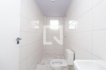 Banheiro de casa para alugar com 3 quartos, 200m² em Parque Peruche, São Paulo