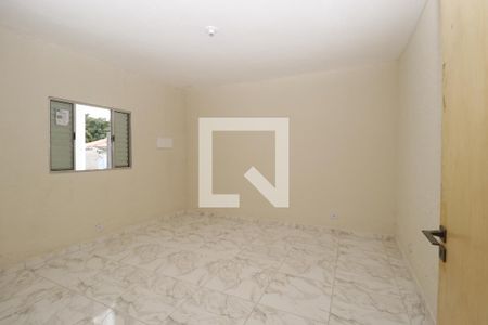 Sala de casa para alugar com 3 quartos, 200m² em Parque Peruche, São Paulo