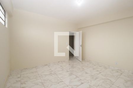 Quarto 1 de casa para alugar com 3 quartos, 200m² em Parque Peruche, São Paulo