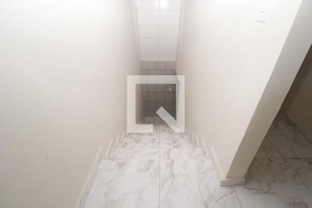 Casa para alugar com 200m², 3 quartos e 2 vagasEscada