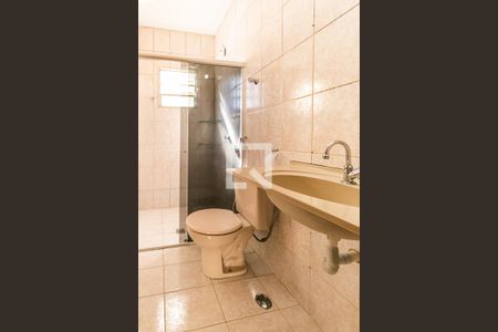 Casa para alugar com 59m², 2 quartos e 1 vaga Casa para alugar com 59m², 2 quartos e 1 vagaBanheiro