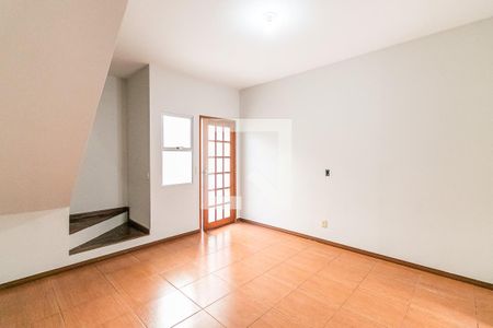 Sala de casa para alugar com 2 quartos, 59m² em Jardim Leblon, Belo Horizonte
