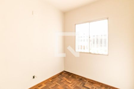 Quarto 1 de casa para alugar com 2 quartos, 59m² em Jardim Leblon, Belo Horizonte