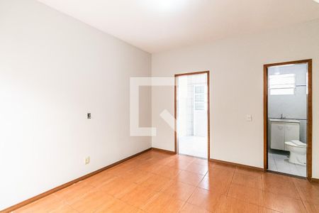 Sala de casa para alugar com 2 quartos, 59m² em Jardim Leblon, Belo Horizonte