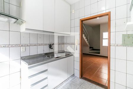 Casa para alugar com 59m², 2 quartos e 1 vaga Casa para alugar com 59m², 2 quartos e 1 vagaCozinha