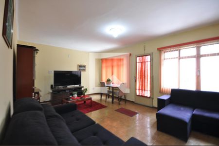 Sala de casa à venda com 3 quartos, 223m² em Vila Paiva, São Paulo