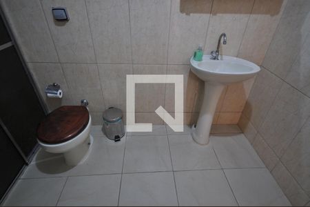 Casa à venda com 223m², 3 quartos e 2 vagasBanheiro