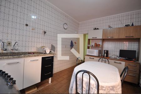 Casa à venda com 223m², 3 quartos e 2 vagasCozinha