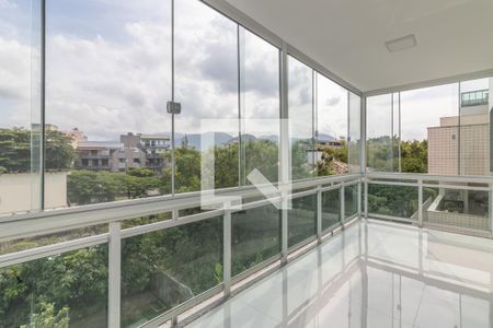 Apartamento à venda com 173m², 3 quartos e 2 vagas Apartamento à venda com 173m², 3 quartos e 2 vagasSuíte - Varanda