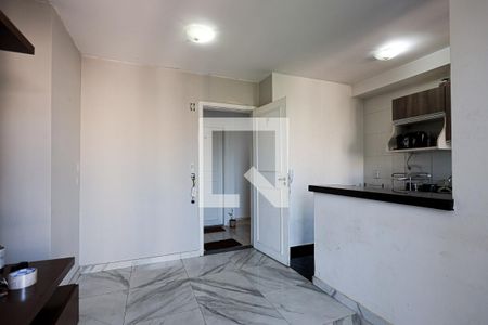 Sala  de apartamento para alugar com 2 quartos, 47m² em Jardim Ísis, Cotia