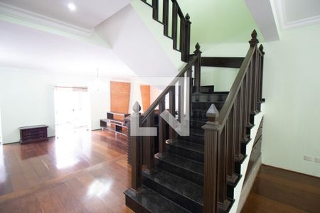 Escada de casa à venda com 4 quartos, 332m² em Jardim Campo Grande, São Paulo