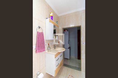 Casa à venda com 228m², 3 quartos e 1 vagaBanheiro Corredor