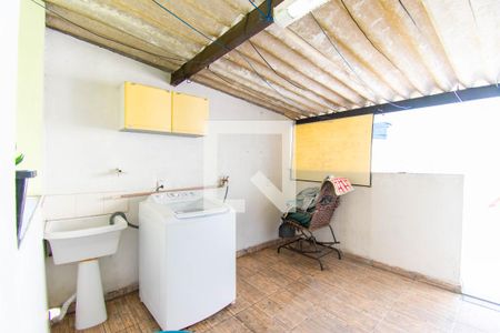 Casa à venda com 228m², 3 quartos e 1 vagaÁrea de Serviço