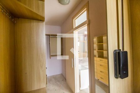 Casa de condomínio à venda com 750m², 5 quartos e 8 vagasCloset da suíte 3