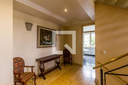 Casa de condomínio à venda com 750m², 5 quartos e 8 vagasSala