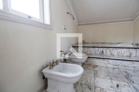 Casa de condomínio à venda com 750m², 5 quartos e 8 vagasBanheiro da master 2