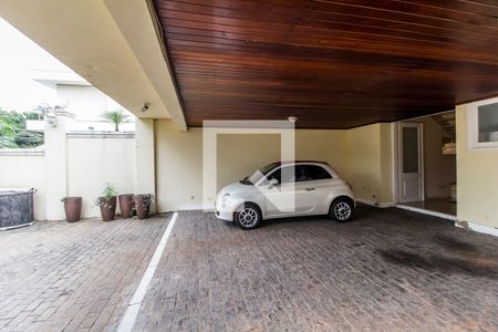 Casa de condomínio à venda com 750m², 5 quartos e 8 vagasGaragem