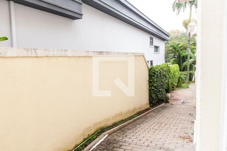 Casa de condomínio à venda com 750m², 5 quartos e 8 vagasVista