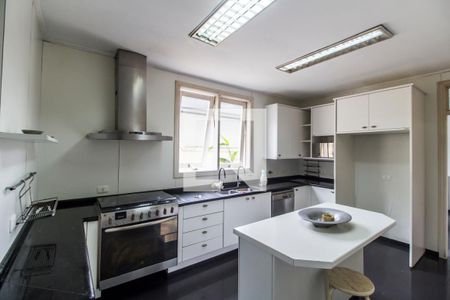 Casa de condomínio à venda com 750m², 5 quartos e 8 vagasCozinha