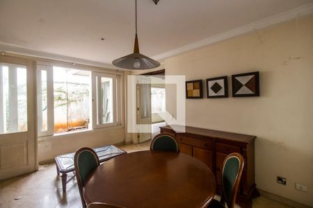 Casa de condomínio à venda com 750m², 5 quartos e 8 vagasSala 2