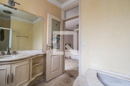 Casa de condomínio à venda com 750m², 5 quartos e 8 vagasBanheiro da Suíte 3