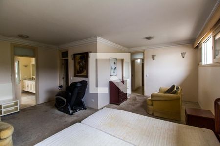 Casa de condomínio à venda com 750m², 5 quartos e 8 vagasSuíte master 1