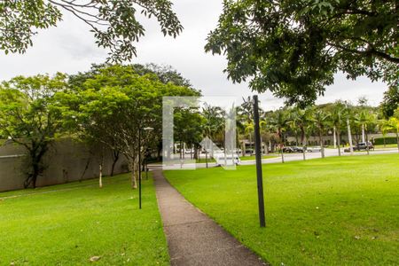 Casa de condomínio à venda com 750m², 5 quartos e 8 vagasVista da Rua