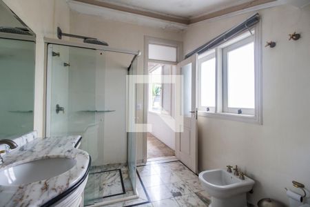 Casa de condomínio à venda com 750m², 5 quartos e 8 vagasBanheiro da master 2