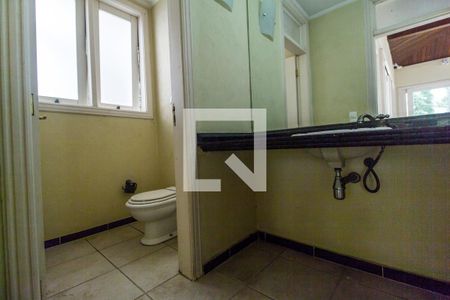 Casa de condomínio à venda com 750m², 5 quartos e 8 vagasBanheiro