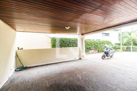 Casa de condomínio à venda com 750m², 5 quartos e 8 vagasGaragem