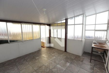 areea externa da suite 2 de casa para alugar com 3 quartos, 200m² em Bairro da Glória, Contagem